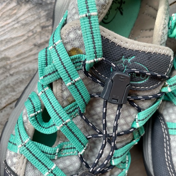 Chaco Outcross Evo land + water shoes | size 7.5 - Picture 8 of 10